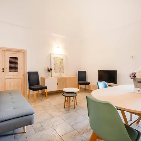 Guesthost - Casa Elda - A Few Steps From The Historic Center 公寓 奥斯图尼