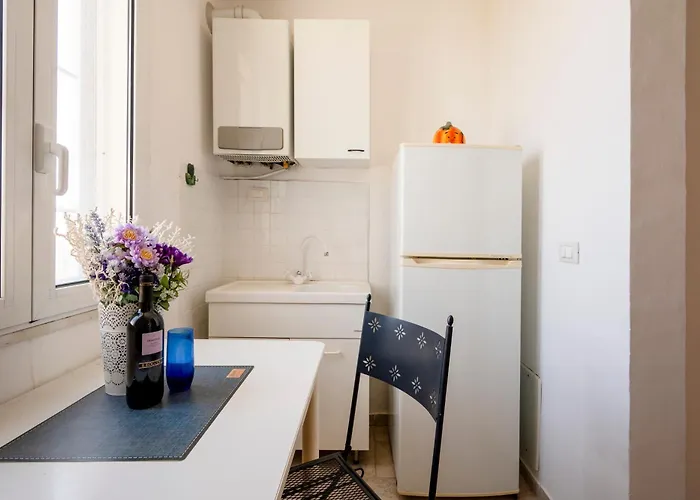 Guesthost - Casa Elda - A Few Steps From The Historic Center אוסטוני